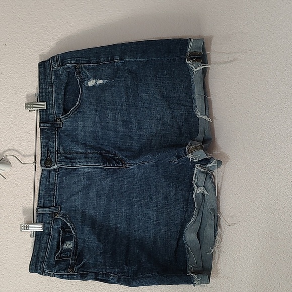 5 Pound Not So Mystery Box Size 16 (5 Items) - Picture 4 of 6